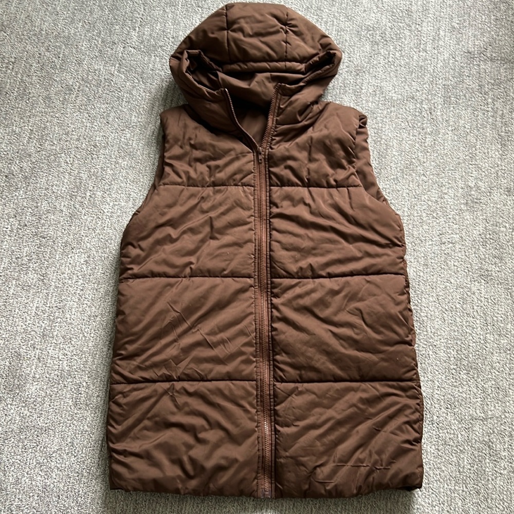 🥳 last chance Brown puffer vest with hood and pockets